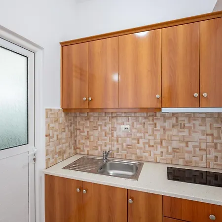 Aleksander 3* Ksamil