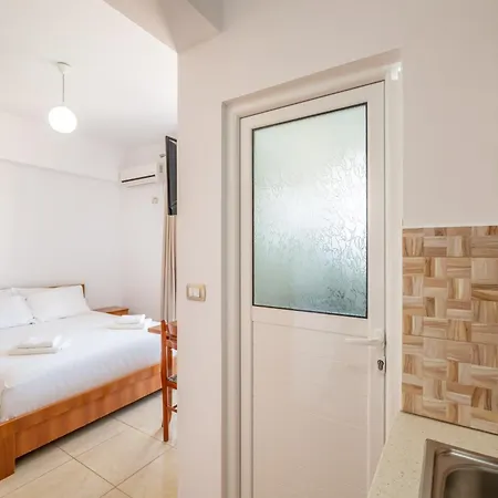 Aleksander Guest house 3*
