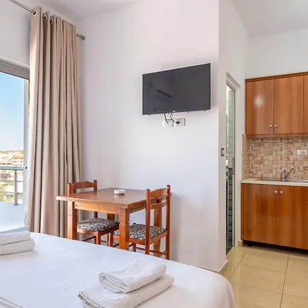 Aleksander 3* Ksamil