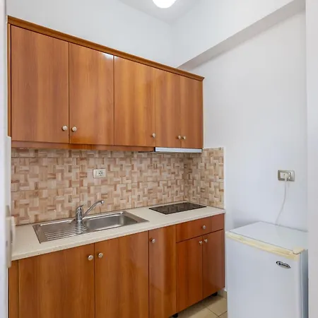 Aleksander Guest house