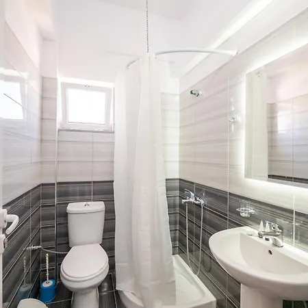 Aleksander Guest house