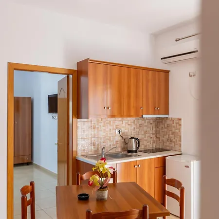 Aleksander Guest house Ksamil