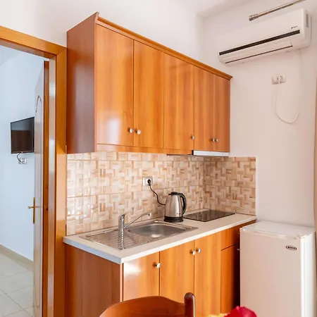 Aleksander Guest house 3*
