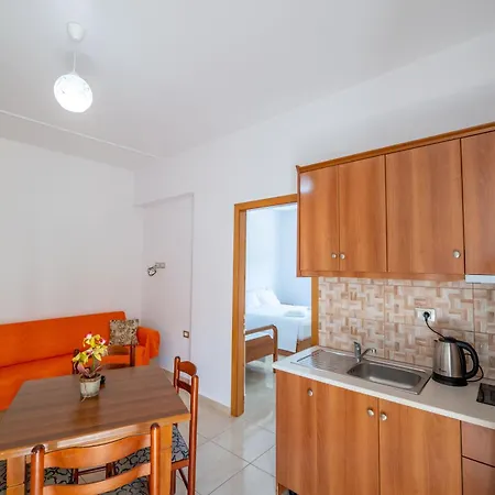 Aleksander Guest house Ksamil
